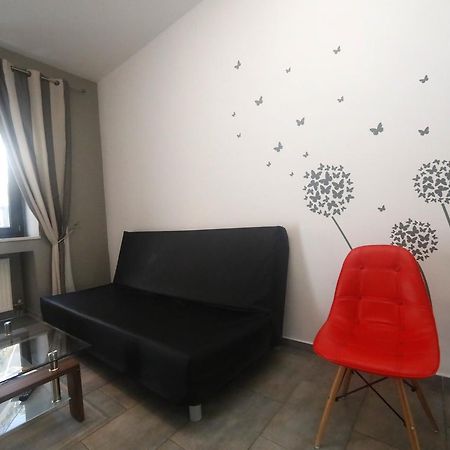 Gazi Boutique Apartment 2 เอเธนส์ ภายนอก รูปภาพ