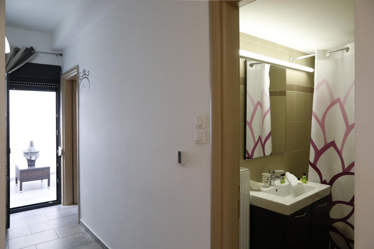 Gazi Boutique Apartment 2 เอเธนส์ ภายนอก รูปภาพ