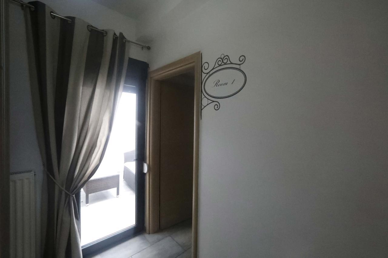 Gazi Boutique Apartment 2 เอเธนส์ ภายนอก รูปภาพ