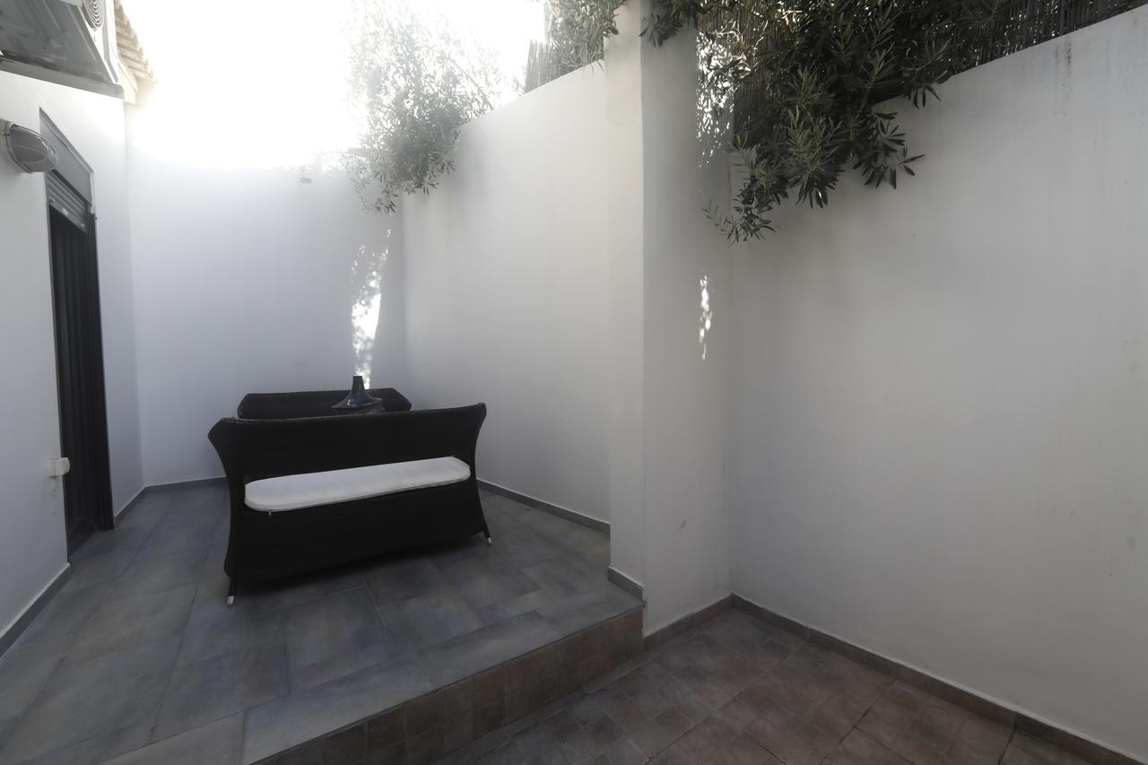 Gazi Boutique Apartment 2 เอเธนส์ ภายนอก รูปภาพ