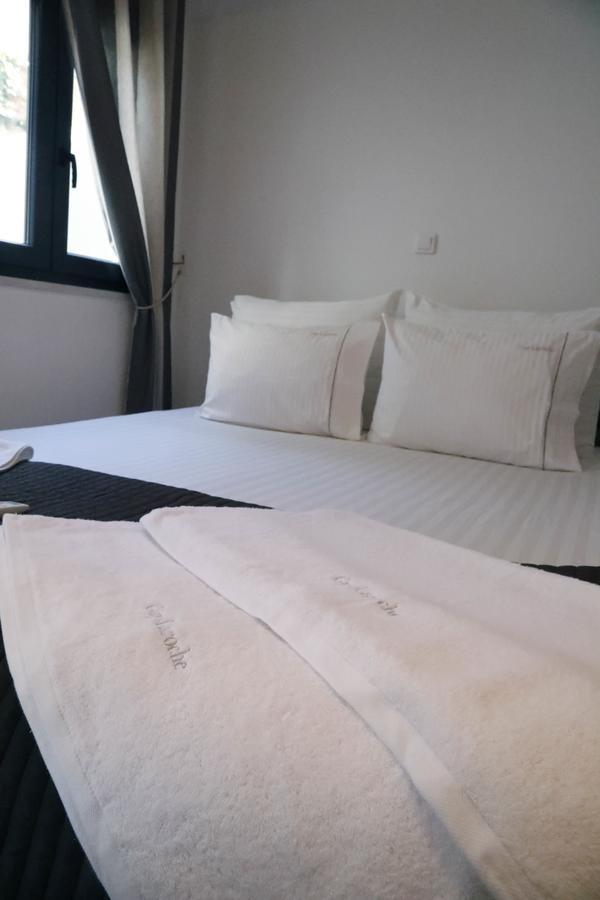 Gazi Boutique Apartment 2 เอเธนส์ ภายนอก รูปภาพ